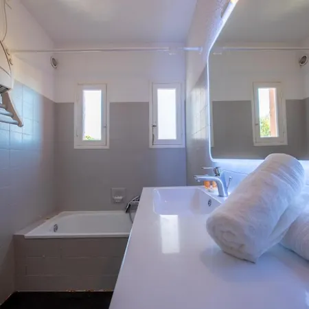 Nice Apt Near Bouillabaisse Beach Apartment